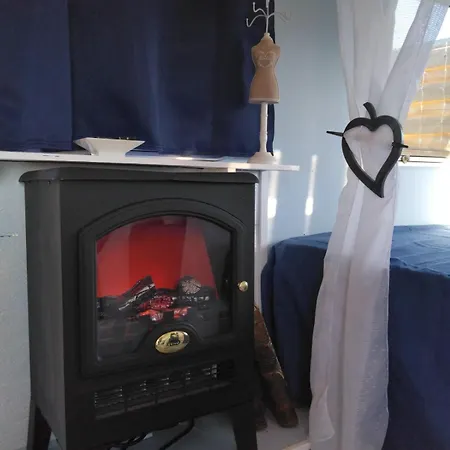 Caravane Seventies Avec Jacuzzi Luxury tent *