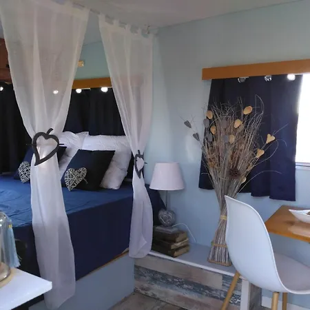 Caravane Seventies Avec Jacuzzi