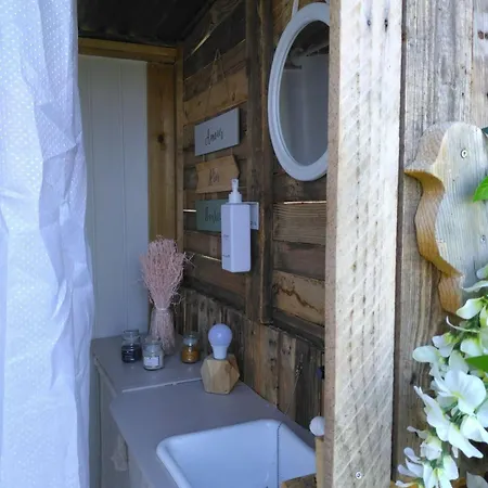 Caravane Seventies Avec Jacuzzi Luxury tent